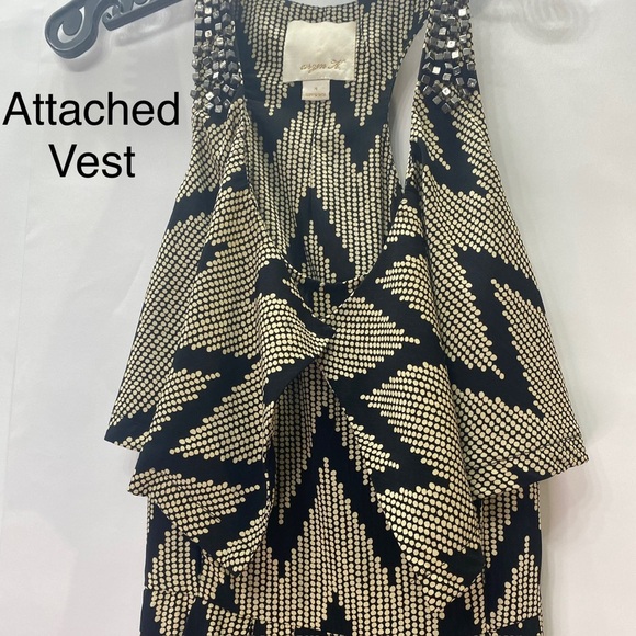 Stylish Sleeveless Mini Dress Small Embellished Neck
Peplum Design Side Pockets - Picture 5 of 12